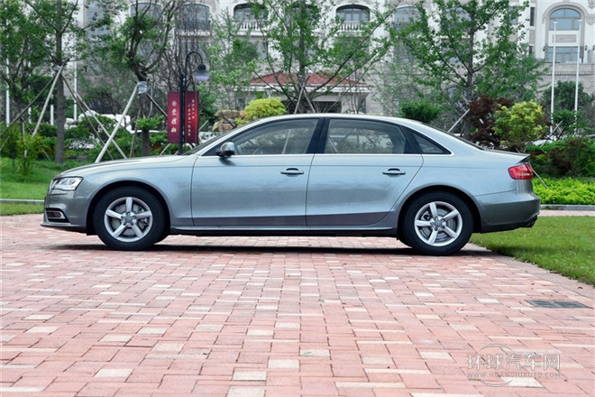 2013款 30 TFSI 自動(dòng)舒適型