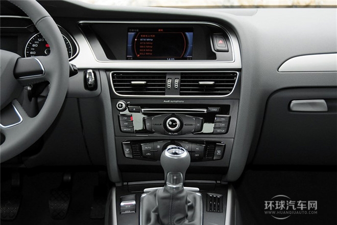 2013款 30 TFSI 手動(dòng)舒適型