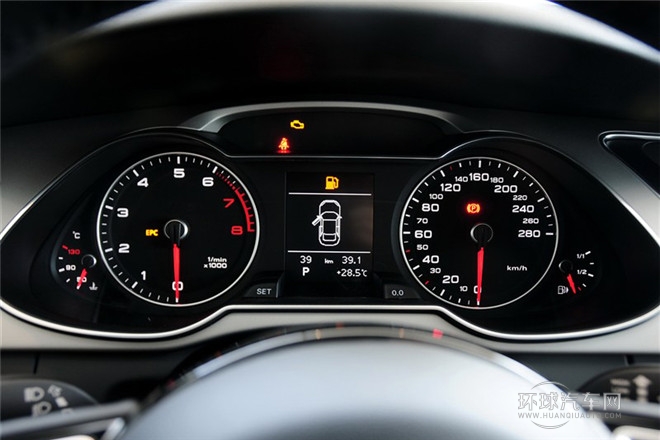 2015款 45 TFSI quattro個(gè)性運(yùn)動(dòng)型