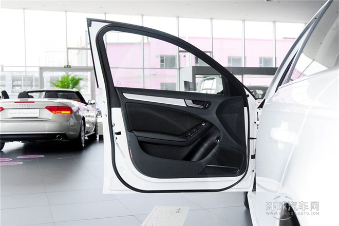 2015款 35 TFSI 自動(dòng)標(biāo)準(zhǔn)型
