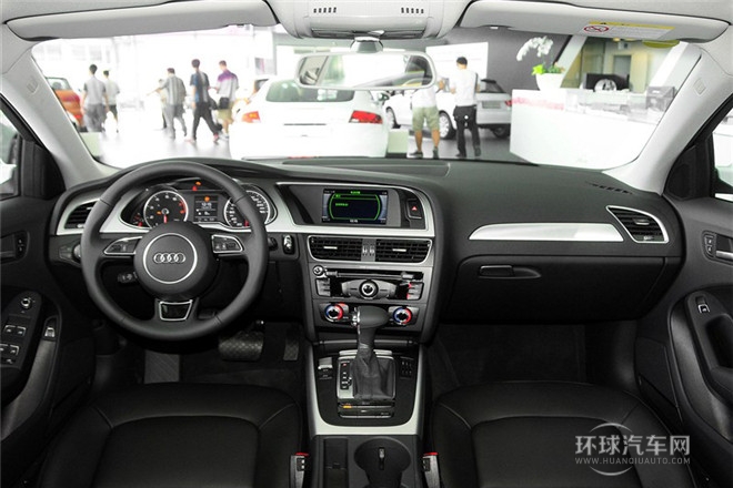 2015款 35 TFSI 自動標(biāo)準(zhǔn)型