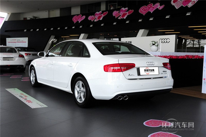 2015款 35 TFSI 自動標(biāo)準(zhǔn)型