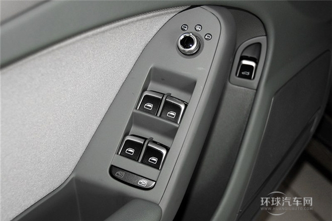 2015款 30 TFSI 自動(dòng)舒適型