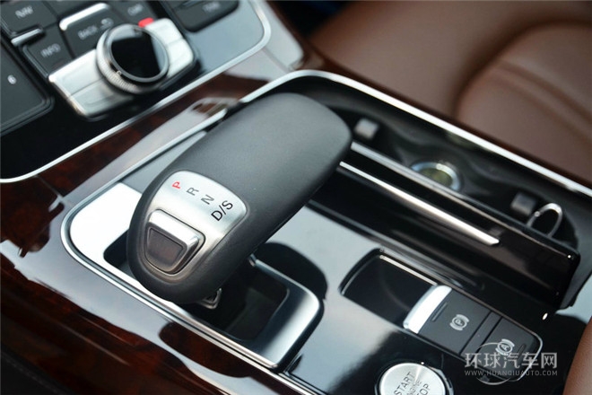 2013款 A8L 55 TFSI quattro專(zhuān)享型