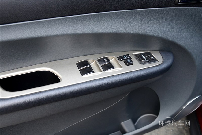 2014款 1.5L 手動舒適型