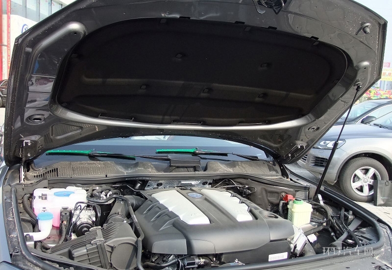 2011款 3.0TDI V6 柴油標(biāo)配型