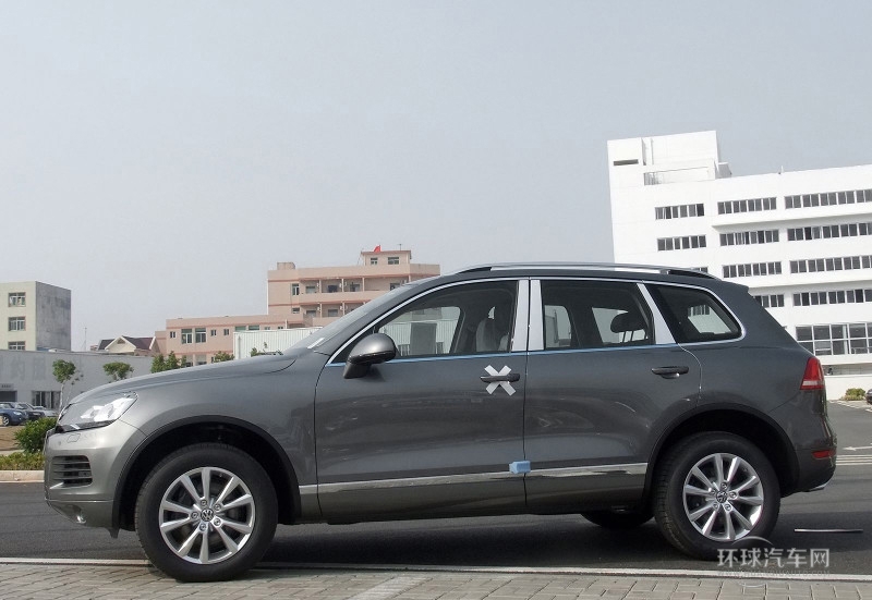 2011款 3.0TDI V6 柴油標(biāo)配型