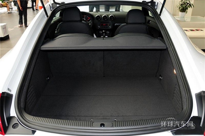 2013款 TT Coupe 45 TFSI 白色經(jīng)典版