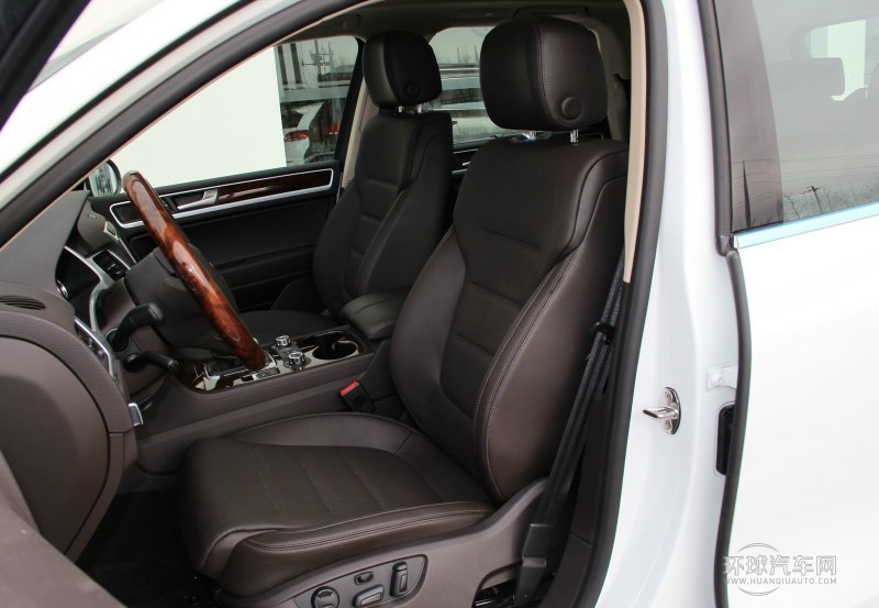 2013款 3.6L V6 越野增強(qiáng)豪華型
