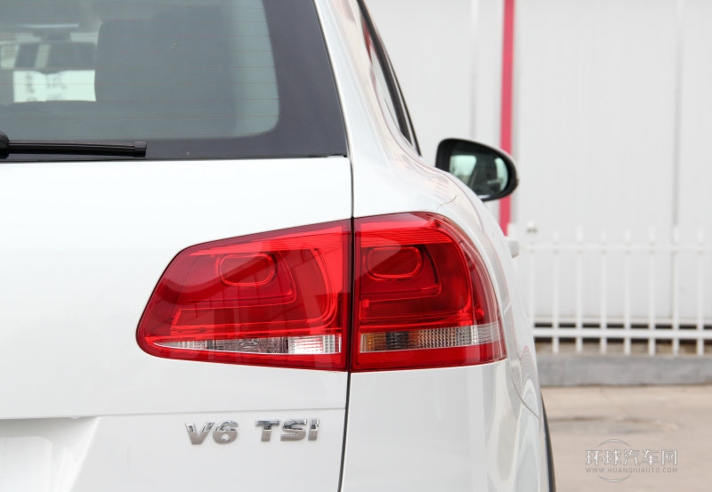 2013款 3.6L V6 越野增強(qiáng)豪華型
