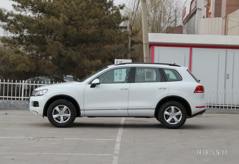 2013款 3.6L V6 越野增強(qiáng)豪華型