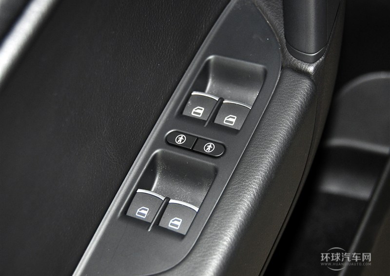 2014款 3.0TSI V6 黑色探險(xiǎn)者
