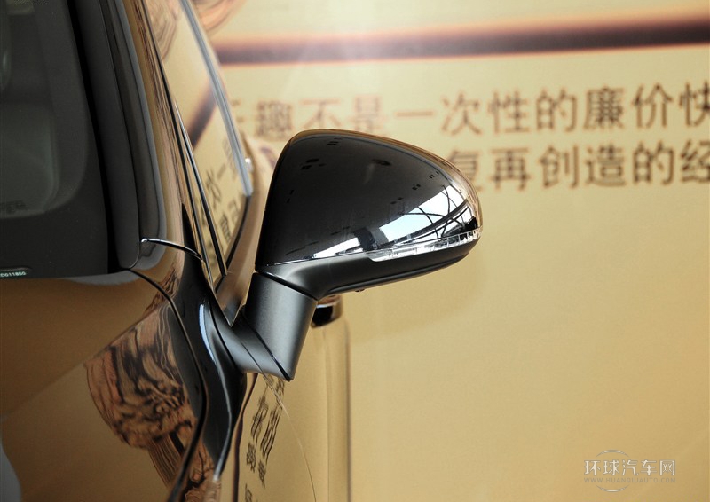 2014款 3.0TSI V6 黑色探險(xiǎn)者