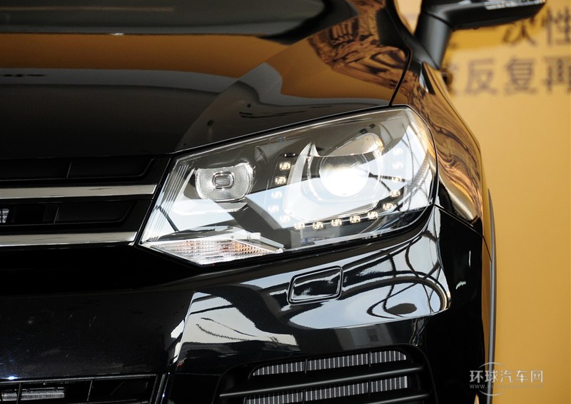 2014款 3.0TSI V6 黑色探險(xiǎn)者