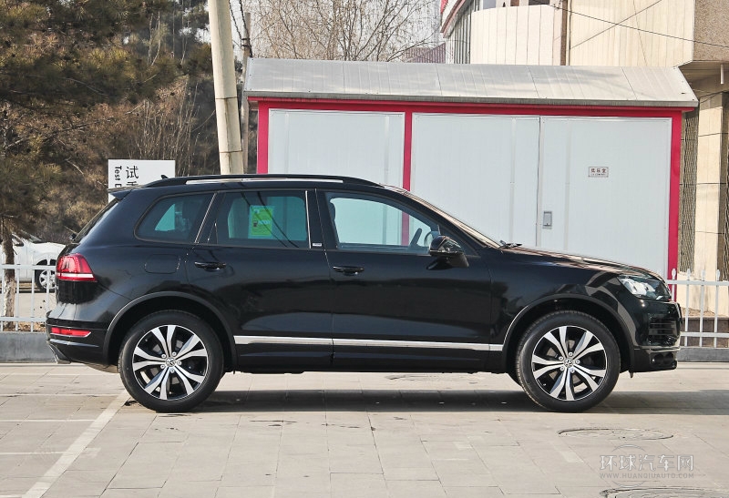 2014款 3.0TSI V6 黑色探險(xiǎn)者