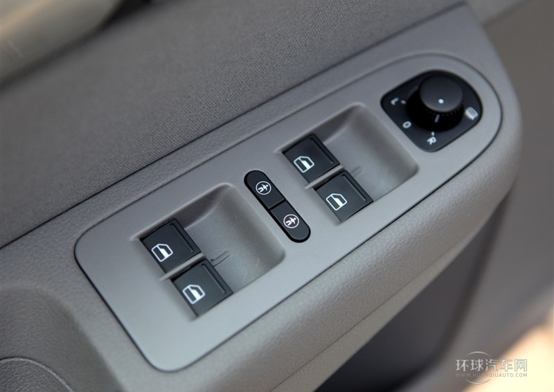 2012款 2.0TSI 標(biāo)配型 歐IV