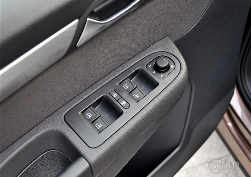 2013款 1.8TSI 標(biāo)配型 歐IV