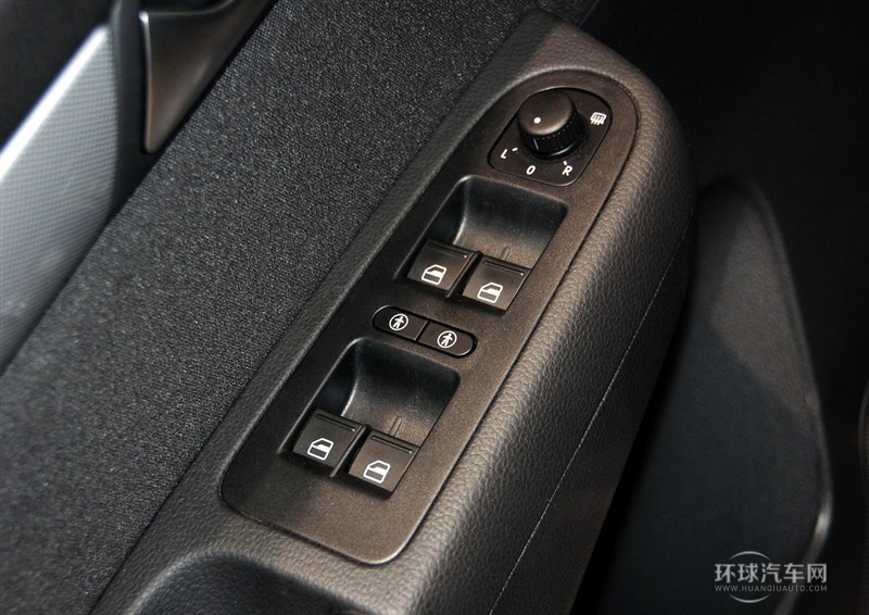 2013款 2.0TSI 標(biāo)配型 歐V