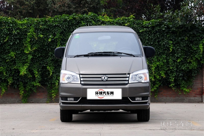 2014款 M5 Q3 2.0L 7座長(zhǎng)軸豪華型