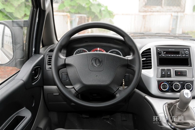 2014款 M5 Q7 2.0L 7座長(zhǎng)軸舒適型