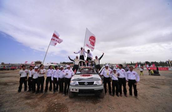 鄭州日產(chǎn)愛(ài)好者車隊(duì)斬獲14年CGR量產(chǎn)組冠軍