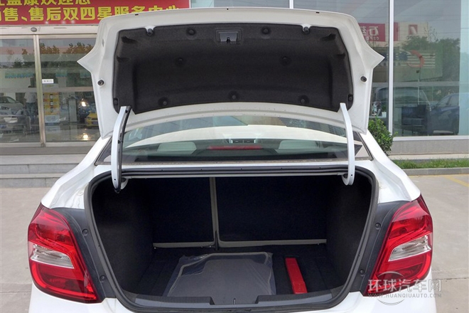 2014款 三廂 1.4SL AT 時(shí)尚版