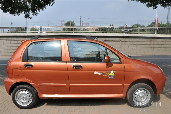 2012款 時(shí)尚版 1.0L AMT啟航型