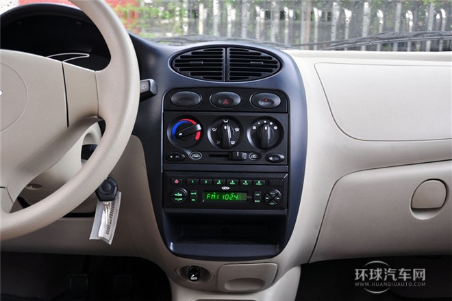 2012款 時(shí)尚版 1.0L 手動(dòng)啟航型