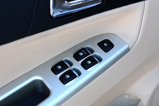 2012款 1.5L 手動(dòng)舒適型