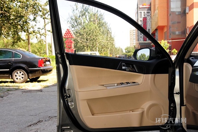 2013款 1.5L 自動(dòng)舒適型