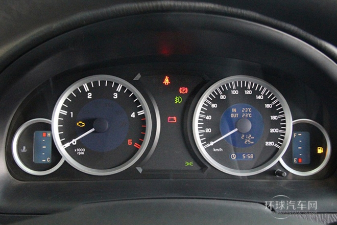 2013款 S350 2.4T 四驅(qū)特裝版