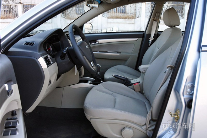 2012款 1.6L 手動(dòng)豪華型