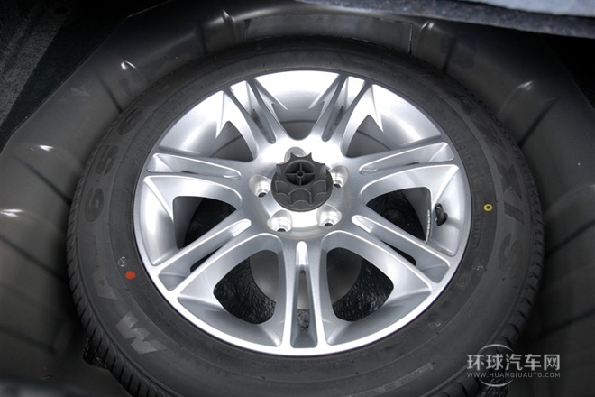 2012款 2.0L 手動(dòng)尊享型DVVT