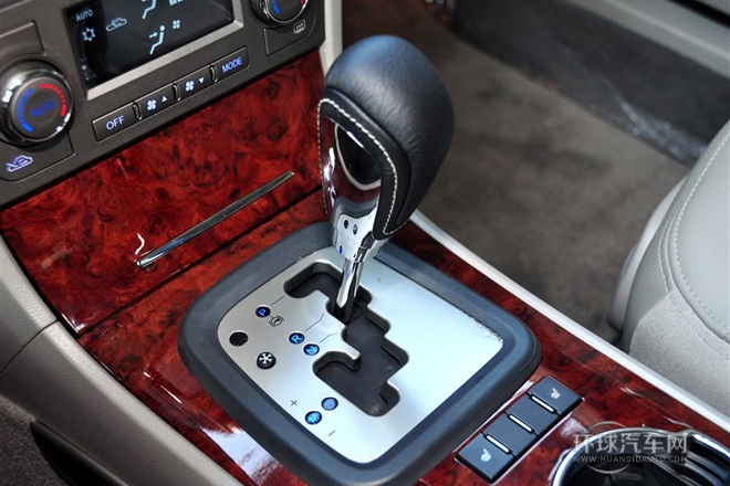 2011款 2.0T 自動(dòng)豪華型