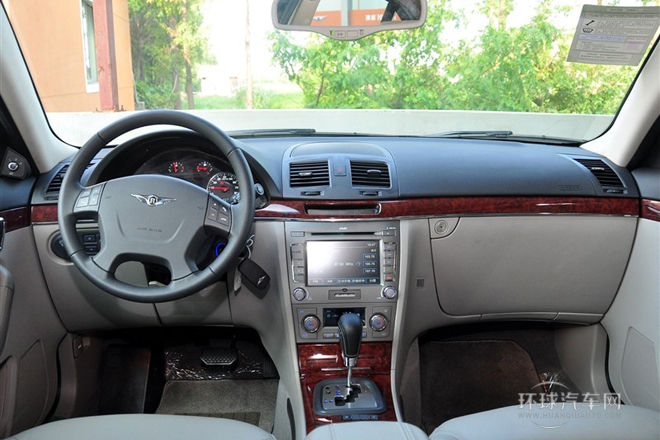 2011款 2.0T 自動(dòng)豪華型