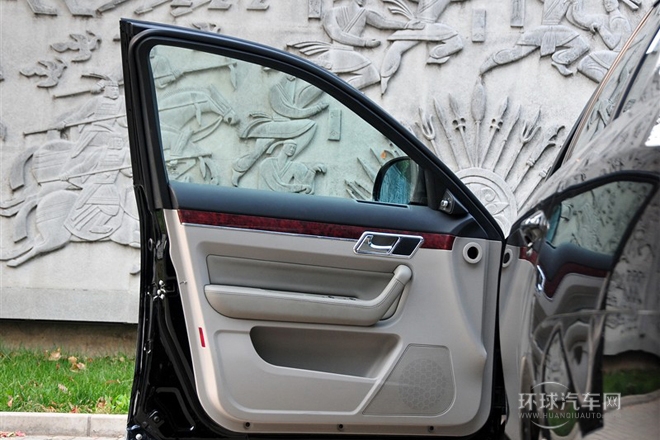 2011款 2.0T 自動(dòng)旗艦型