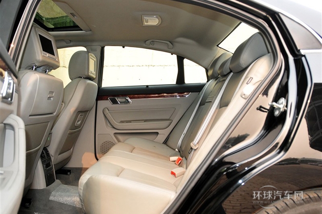 2011款 2.0T 自動(dòng)旗艦型