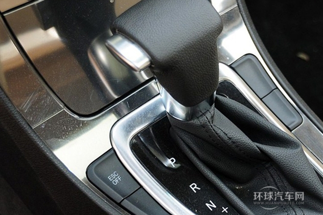 2012款 1.5T 自動兩驅(qū)運動型