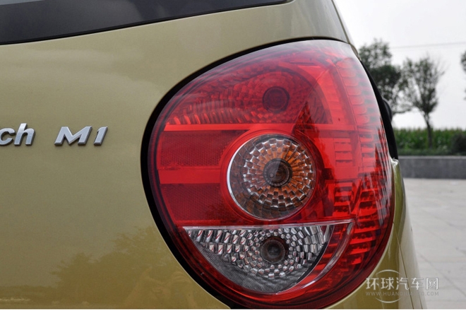 2011款 1.0L 手動(dòng)智惠型