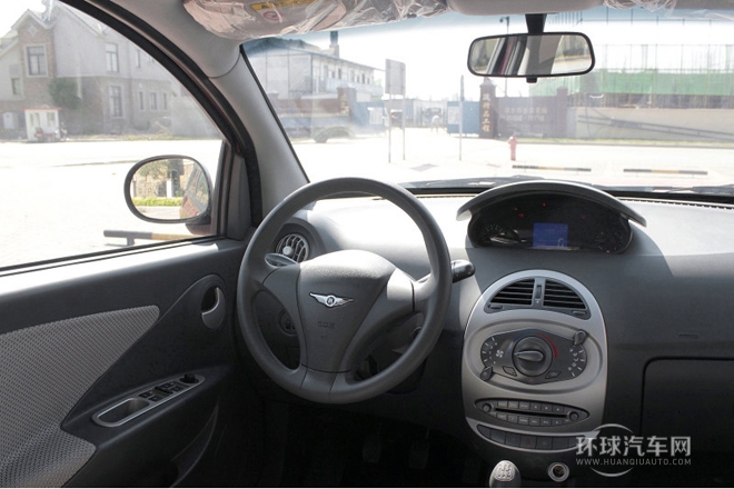 2011款 1.0L 手動(dòng)智尊型