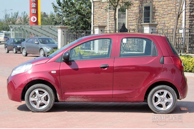 2011款 1.0L 手動(dòng)智尊型