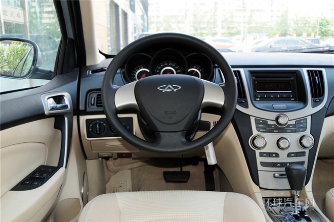 2012款 三廂 1.6L CVT進(jìn)取型