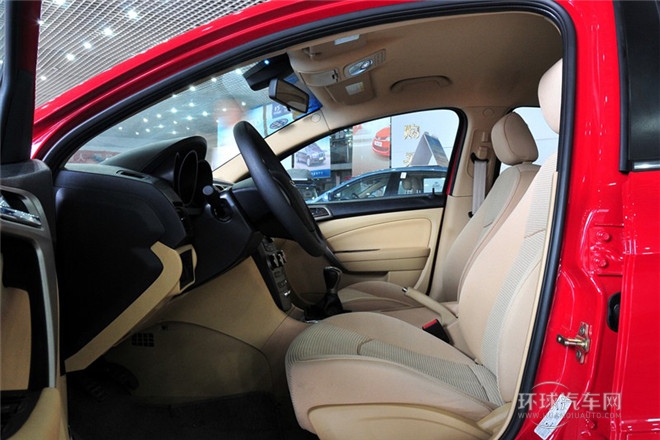 2010款 改款兩廂 1.6L 手動(dòng)進(jìn)取型