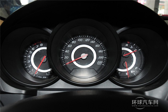 2010款 改款兩廂 1.6L 手動進(jìn)取型