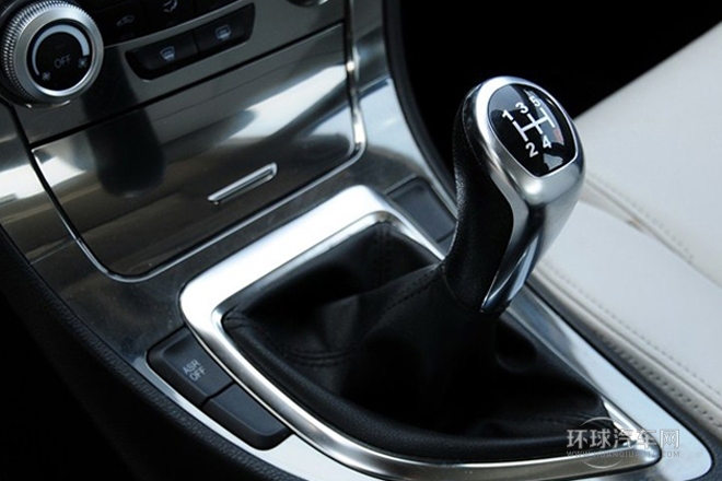 2011款 1.6L 手動(dòng)豪華型