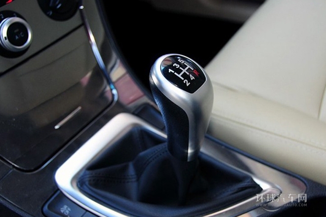2012款 1.6L 手動(dòng)豪華型