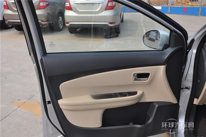 2013款 1.5L 手動(dòng)尊尚型