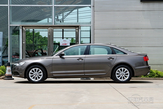 2014款 TFSI 標(biāo)準(zhǔn)型