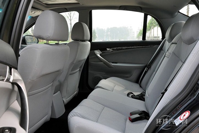 2011款 1.6L 手動(dòng)豪華型
