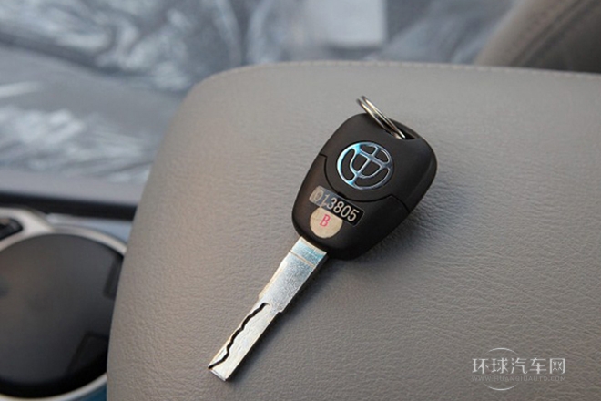 2011款 1.8L 手動(dòng)舒適型